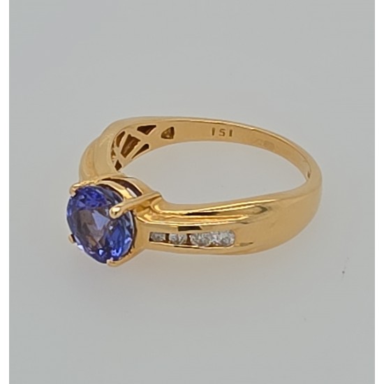 Pre Owned 18ct Tanzanite and Diamond Ring ZB713